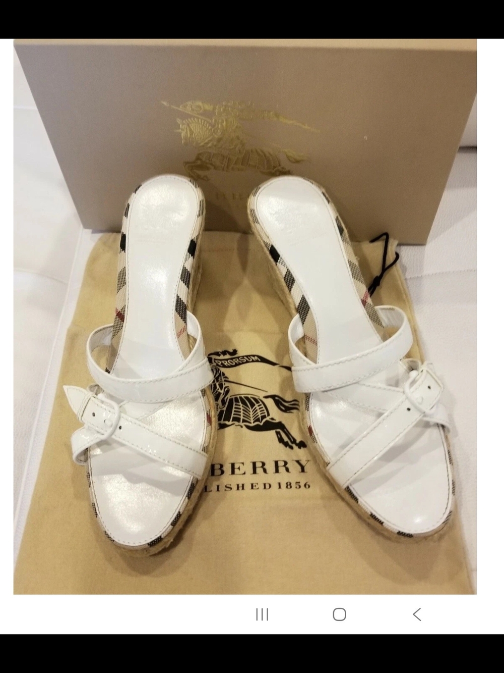 Burberry London White Patent Leather Wedge Sandals Size 40  Style 3207635
